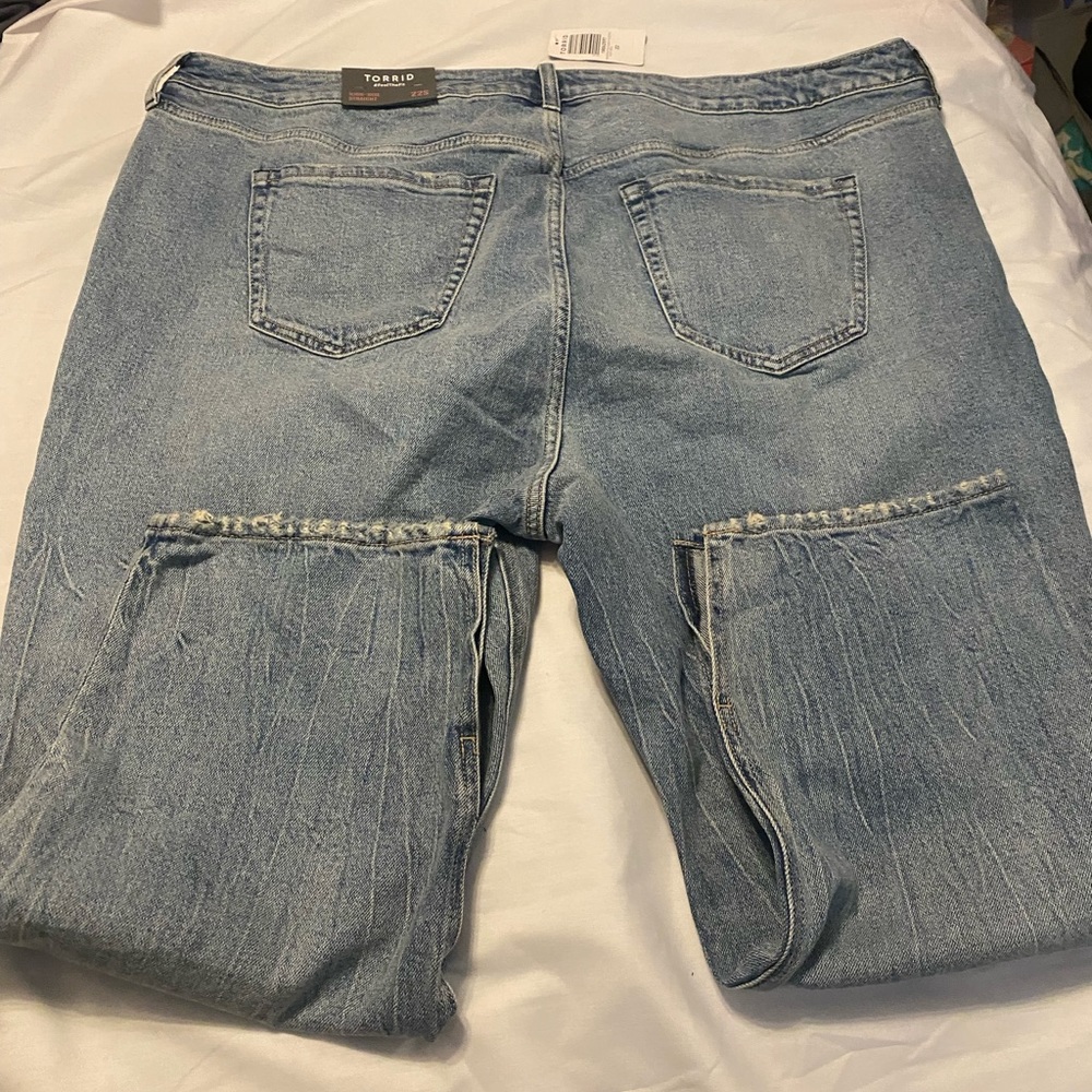 Torrid High Rise Straight NWT - Picture 6 of 10